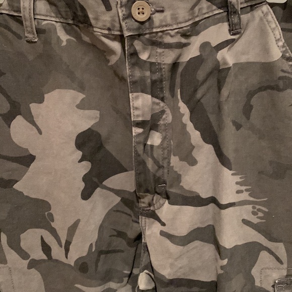 Wrangler size 34x30” camo cargo pants - Picture 2 of 7